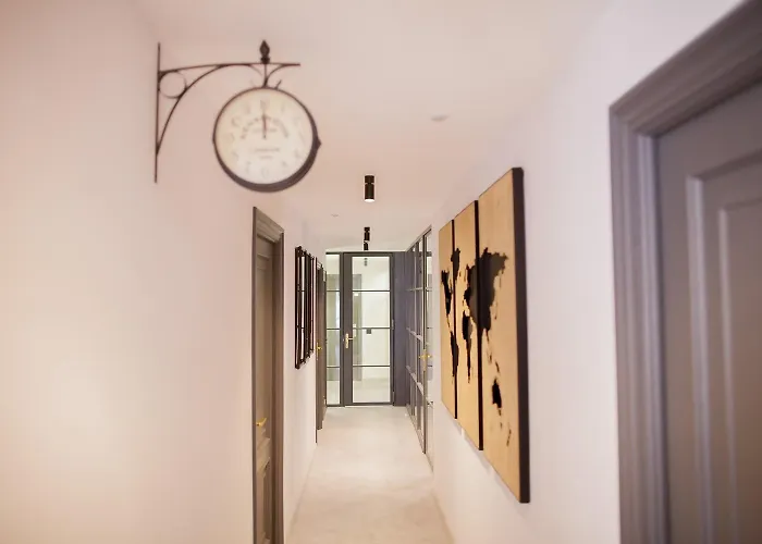 La Aduana - The Experience 아스토르가