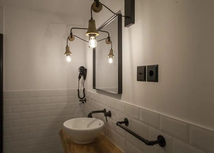 La Aduana - The Experience