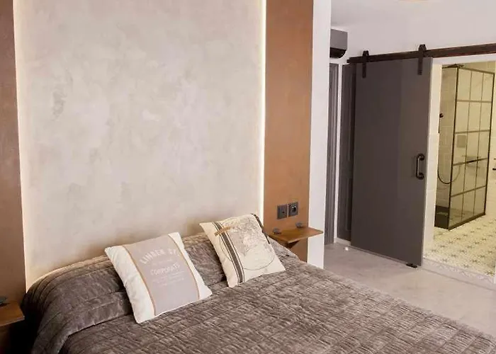 La Aduana - The Experience 3*